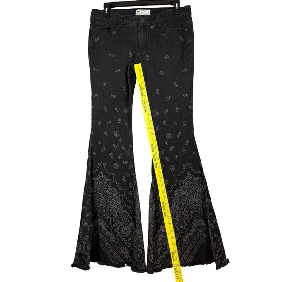 FREE PEOPLE Denim Super Flare Bandana Jeans, Black, Distressed Hem, Size 27 - Picture 7 of 10